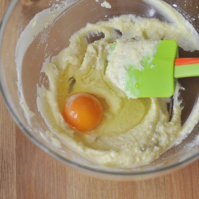 迷你菠萝奶油树莓挞