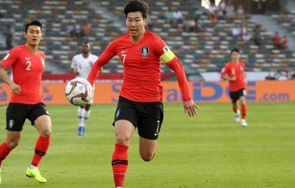 韩国男足之所以不敌卡塔尔男足,主教练的排兵