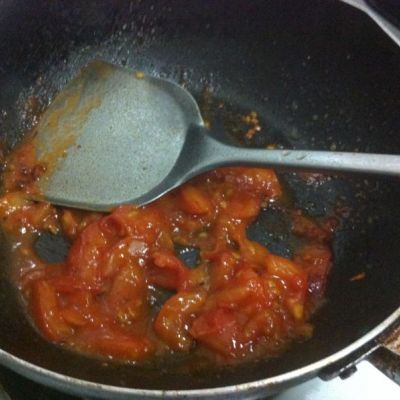 泰式冬阴功金针菇肥牛汤