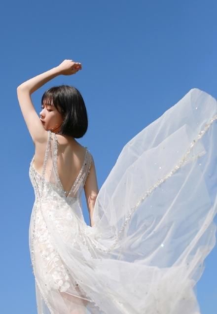 火箭少女解散后首登央视：孟美岐傅菁魅力满满，段奥娟赖美云凭颜值圈粉