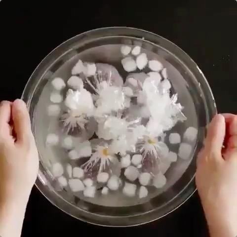 草莓大福好！这道少女心炸裂的草莓果冻包你舍得吃么？