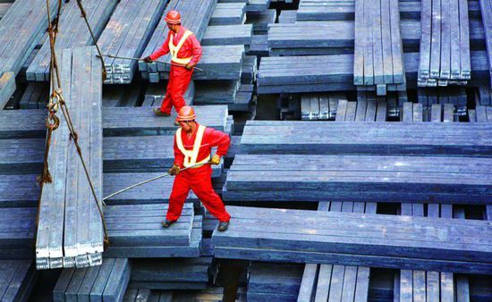 山东钢铁重组终止 继续推进风险太大