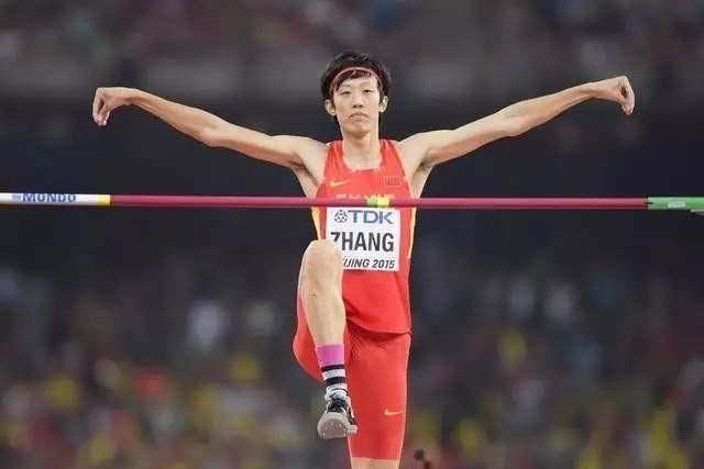 张国伟跳舞,傅园慧耍宝,体育界的表情包一点也