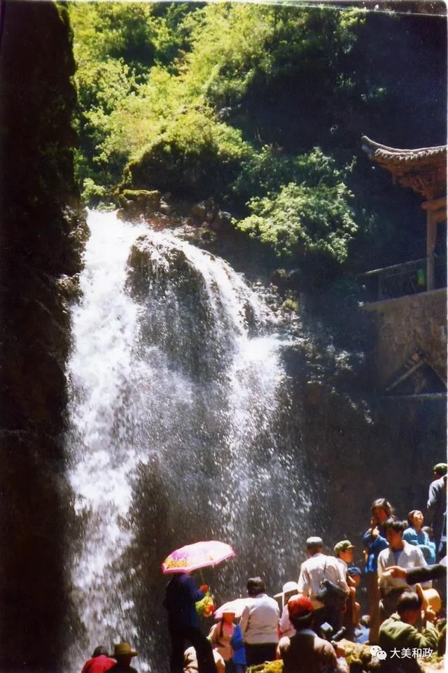 三潭飞瀑绝仙境 比歌赛诗漫花儿和政八景之寺沟