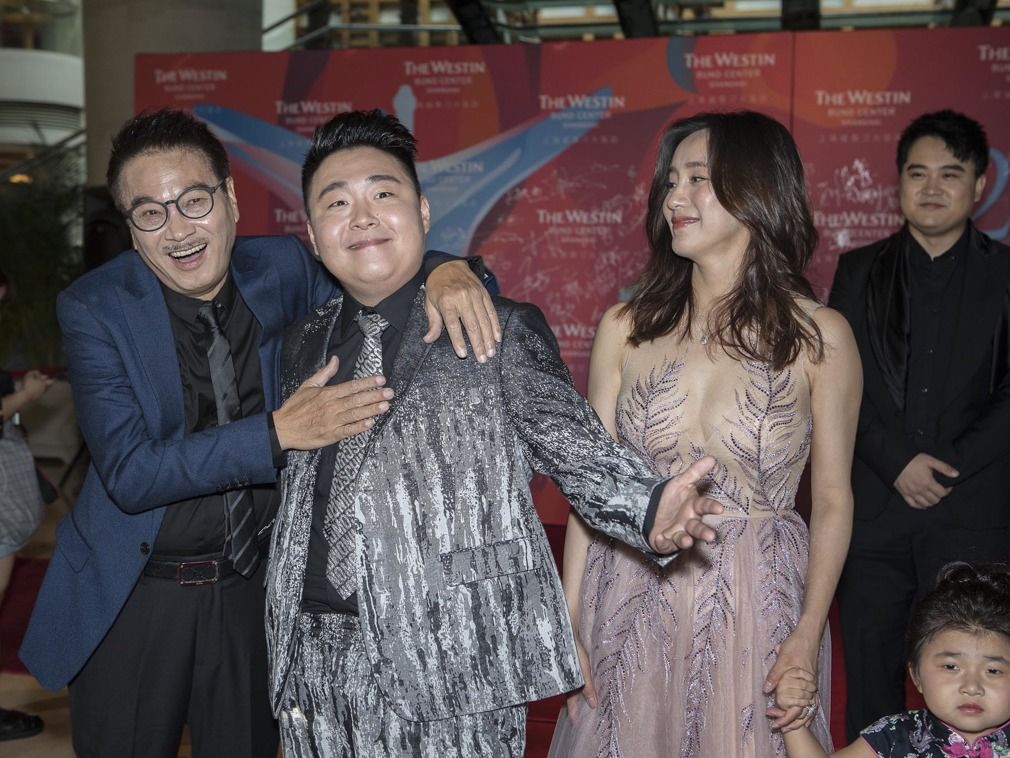 第21届上海国际电影节开幕 明星大腕云集_【快资讯】