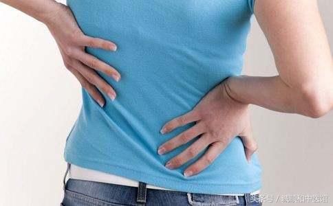 一、来月经腰痛的原因有哪些?