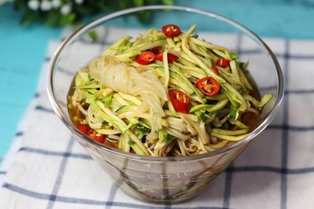 下班回来没精神不想做热菜?照着这样做,10分钟做出脆爽凉菜 pp电子注册