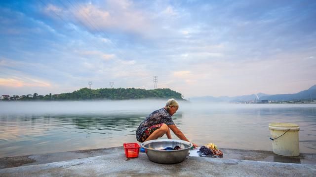 如画般的人间仙境，水温常年只有17度，避暑首选地