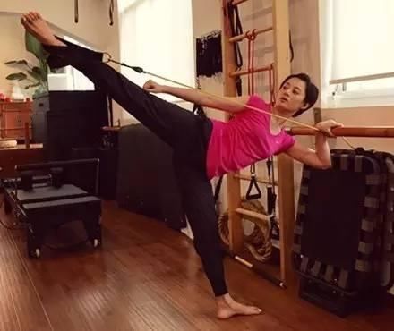 瑜伽美体塑形，减肥的正确方法