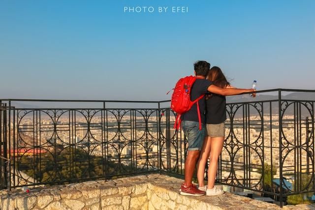 这里有座狼山，但是山上没有狼