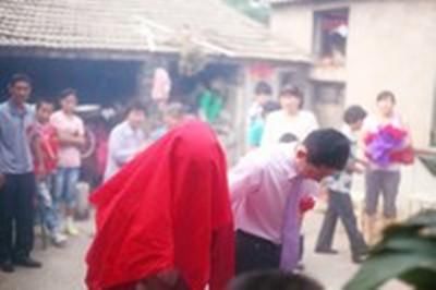 婆婆住院,我和保姆轮流照顾,听到婆婆临终遗言,我打保姆一耳光