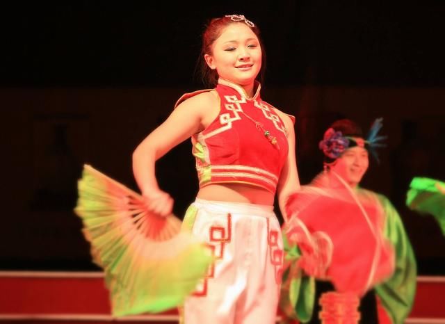 低级二人转,二人转低俗表演