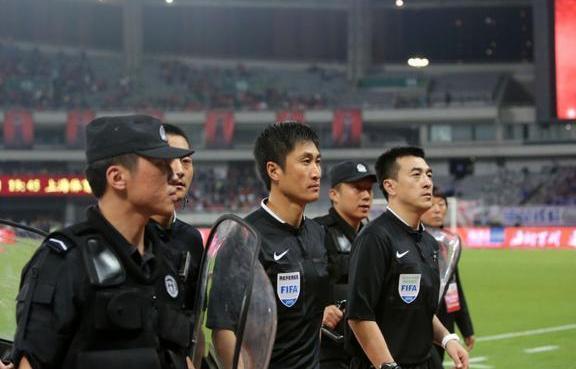 亚冠赛程正式出炉,中超并列东亚第一!中国足球