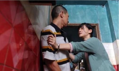 老婆，咱们都是一家人，你陪嫁的房子给我姐住，没问题吧？