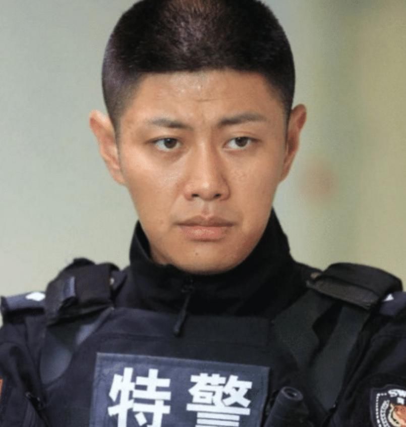 等等,我是特种兵系列有非常多的电视剧,在这个系列作品里面,赵荀是