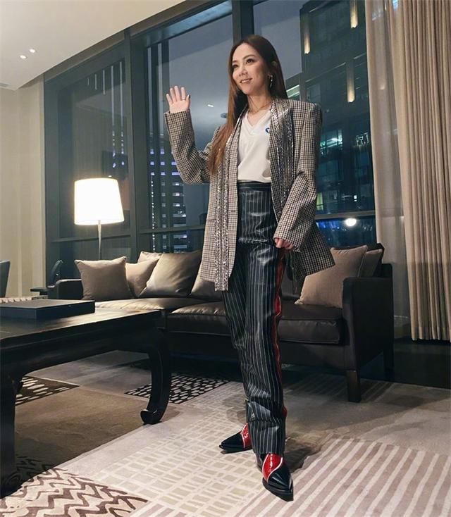 金曲奖后续：梁静茹回应陪跑，邓紫棋喊话前公司