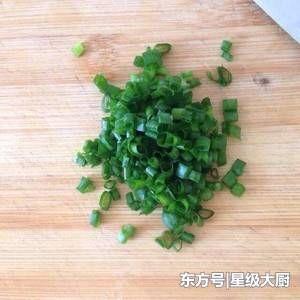 年夜饭 \＂蒜蓉开背虾\＂ 吃惯了白灼虾，来试试这个做法！抢光光