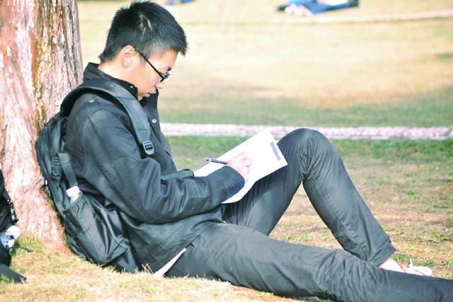 那年高考前,我读了很多书 初中生竟做着大学梦