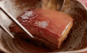 《舌尖》回归!攒了4年的口水，居然忍不住想去买口锅……