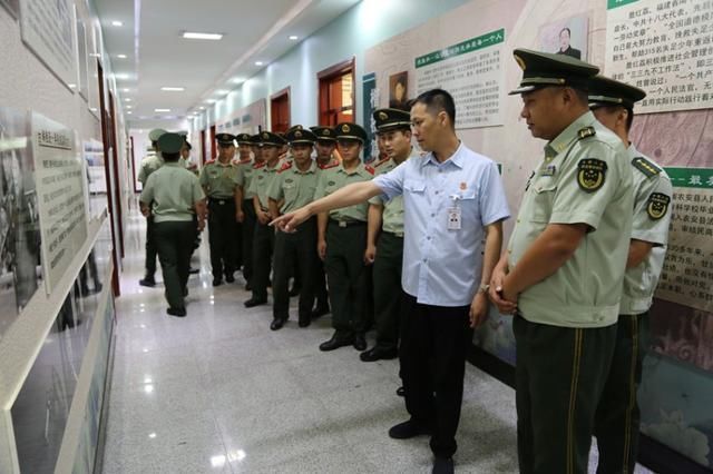 绥化中院第40次公众开放日:消防官兵走进法