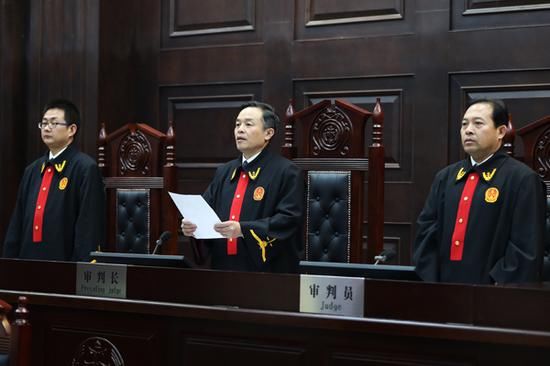 黑龙江高院院长石时态开庭审案并当庭宣判