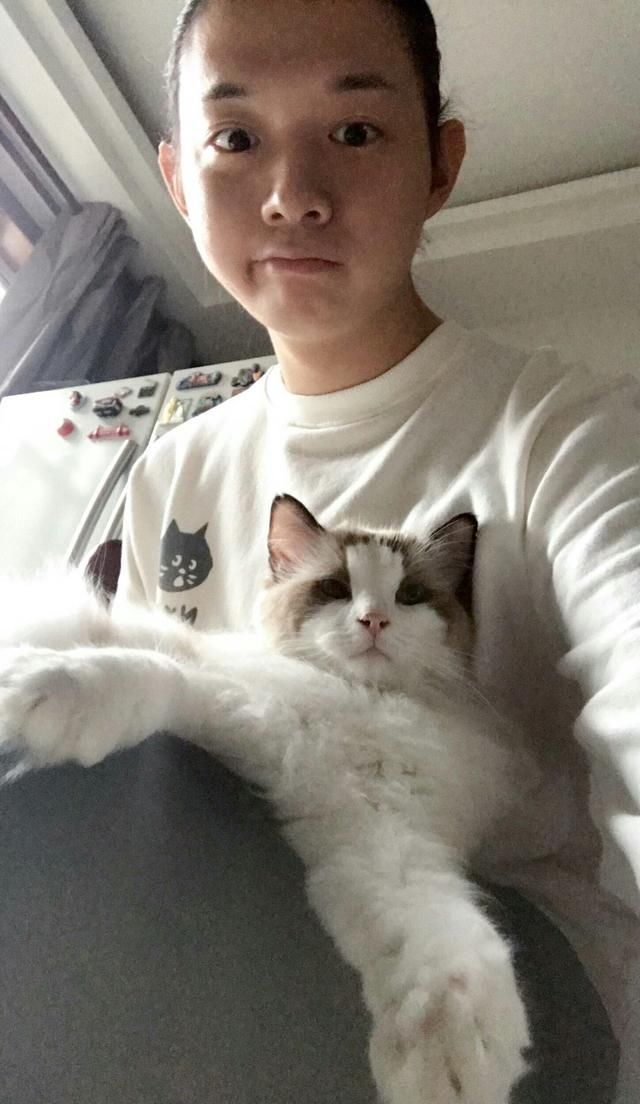 霍尊素颜照太吓人,网友却夸他真实