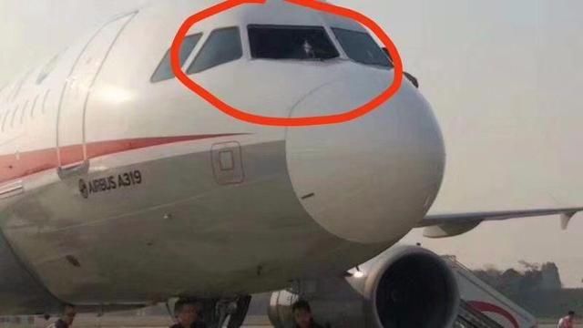 川航机长接受采访,回应突发紧急迫降,平凡人创