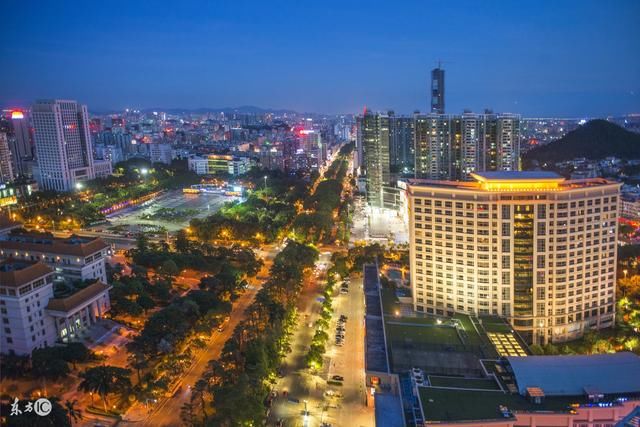 默默超过上海成为第一大工业城市,猜猜是哪个