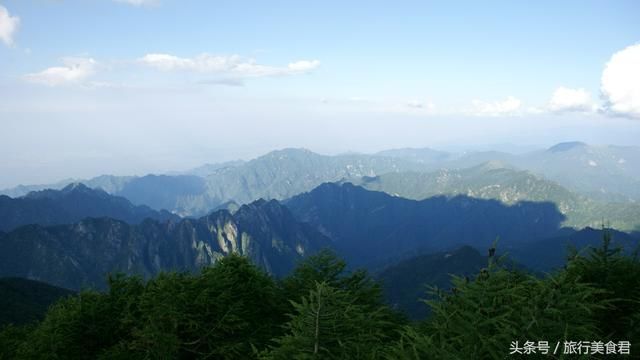 登顶秦岭海拔最高峰，让你亲身体验“一日历四季，十里不同天”!