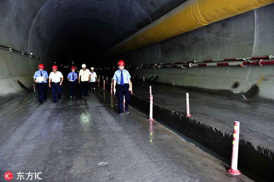 重庆三峡库区首条“穿越式高铁”全速掘进 刷新“闯险克难”纪录