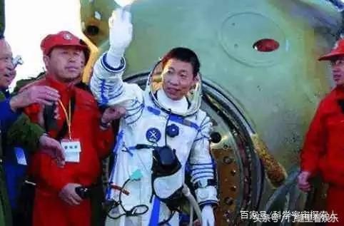 中国航天第一人杨利伟，15年间却未再入太空一步，专家道出原因