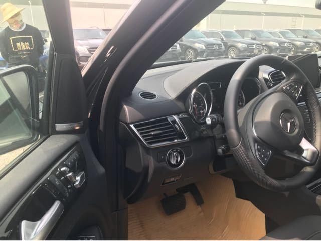 2018款奔驰GLE550e油电混合,超强动力带你步