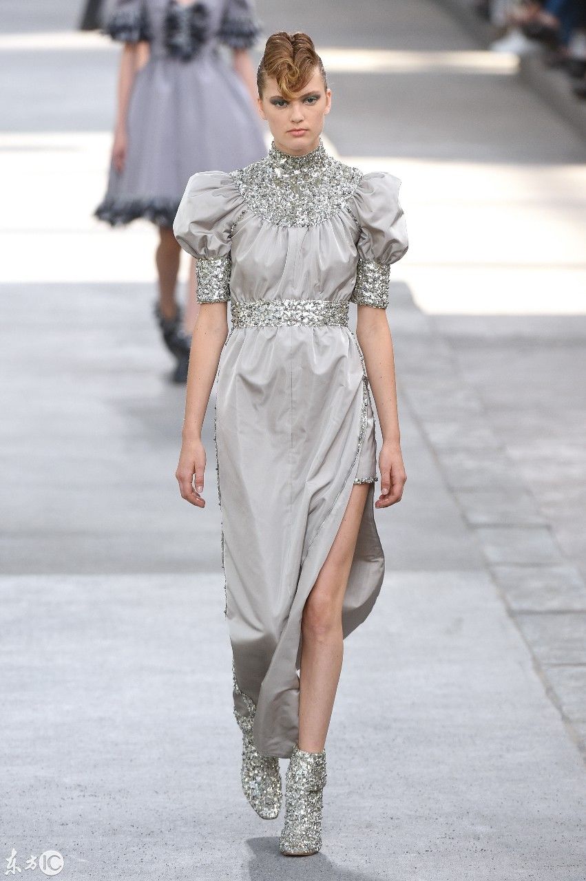 香奈儿秋冬2018时装SHOW,为什么国际大牌女