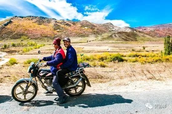 金秋赤峰赛罕乌拉美如仙境，简直是内蒙草原牧民的七彩天堂