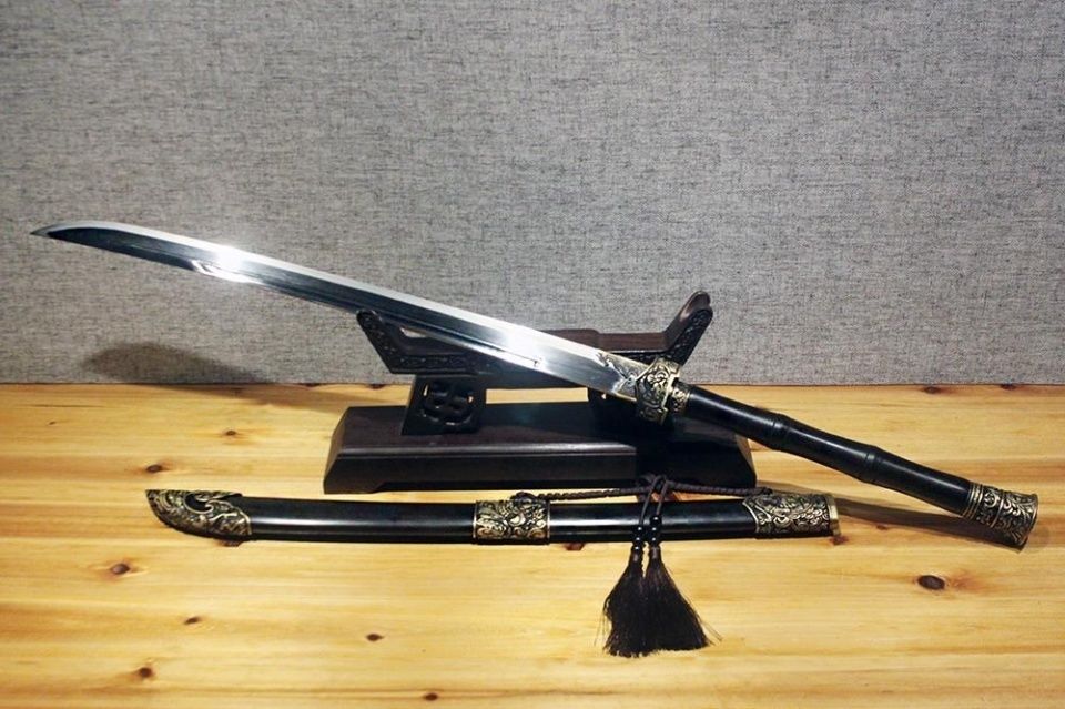 三国孙坚的武器古锭刀,现在为什么被人们称作叫菊花刀