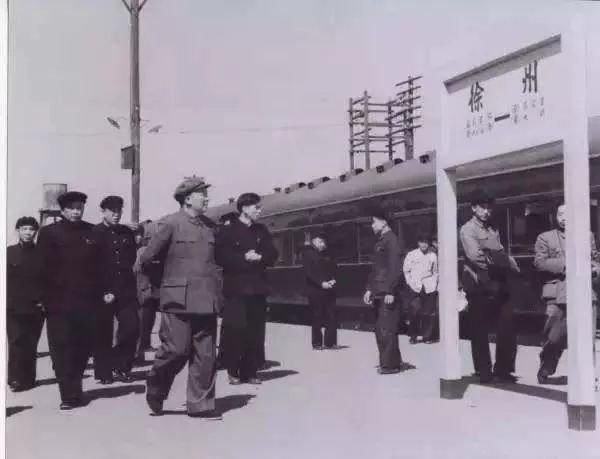 漫漫回乡路！通过照片看60年中国铁路春运的变迁