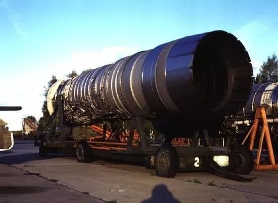 中国引进俄罗斯图-22M3战略轰炸机?不如自己