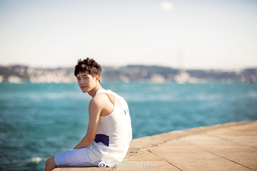刘昊然帅气合集:有多少人的理想型是刘昊然呢
