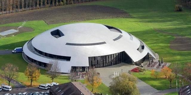 世界最豪华的学校,一年学费400万,有钱未必能