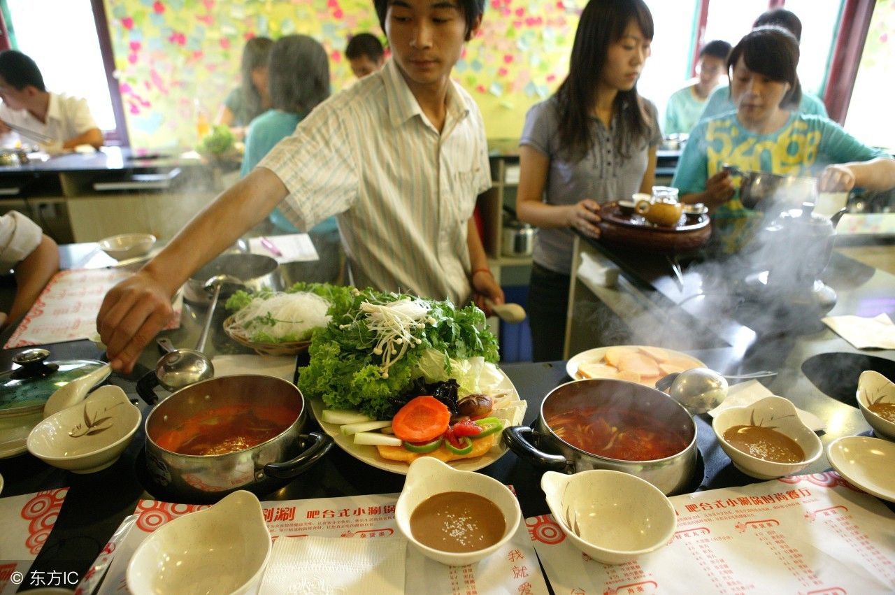海底捞因为服务太好遭网友吐槽,表示不想吃海