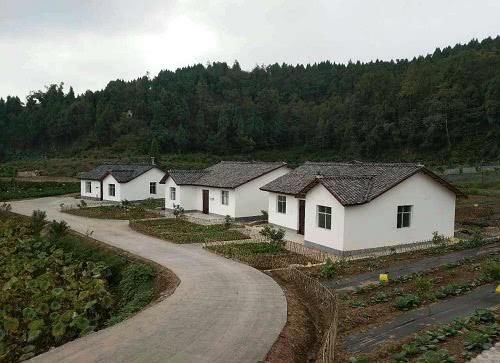 全面叫停农村建房，就算住的危房也不行？别忽悠农民了，都是谣言