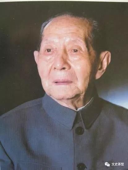 两次迎接中央领导人，两位元帅曾是他的部下，他却只是正部级