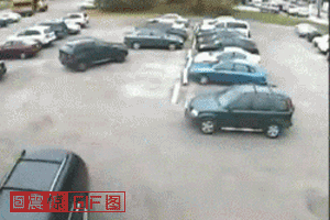 2.这个开车的一定是个女司机还是个刚学会的新手