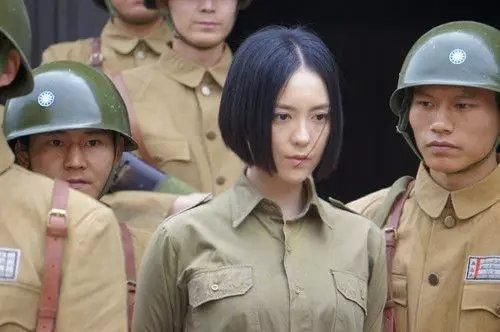 天王盖地虎,小鸡炖蘑菇,气质美女吕佳容被50万