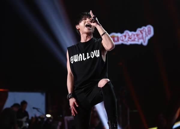 没有歌词就不能开口唱了吗?华晨宇霸气回应:这