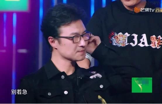 澳门金沙网站:当洪涛念出第三名张韶涵的名字时 澳门金沙网站:当洪涛念出第三名张韶涵的名字时