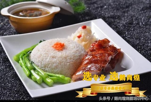 广东烧鹅美食-不容错过的广式烧鹅饭