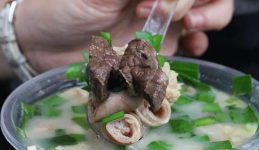 一碗西关味道的牛杂,陪伴着多少人的成长!