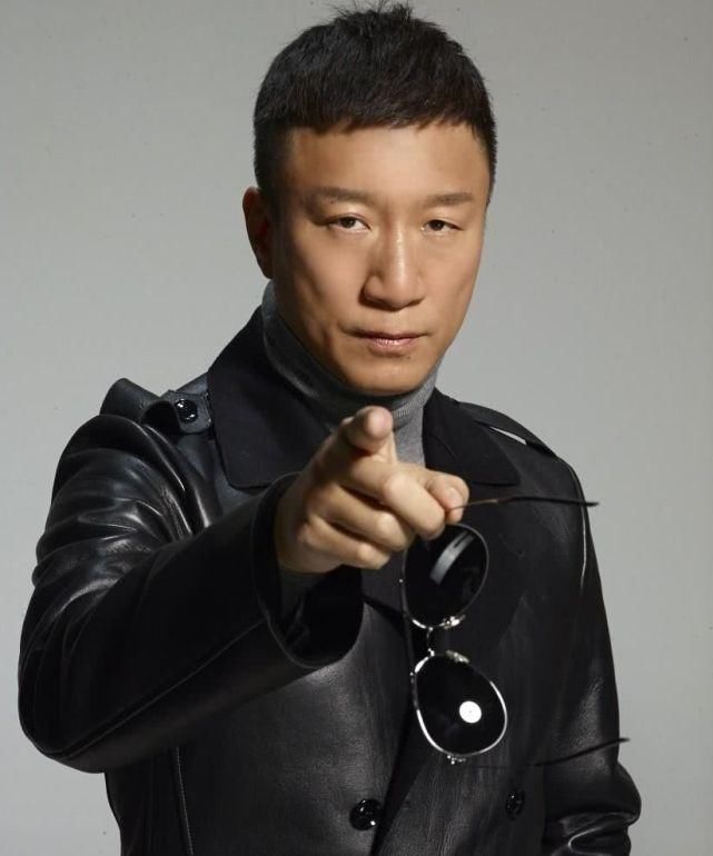 张嘉译被她迷得神魂颠倒，离婚后又恋上孙红雷，今44岁仍别有韵味