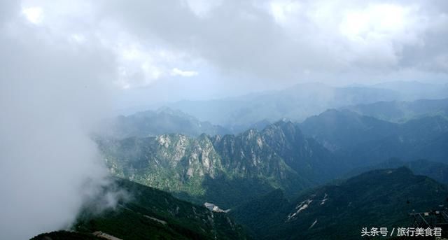 登顶秦岭海拔最高峰，让你亲身体验“一日历四季，十里不同天”!